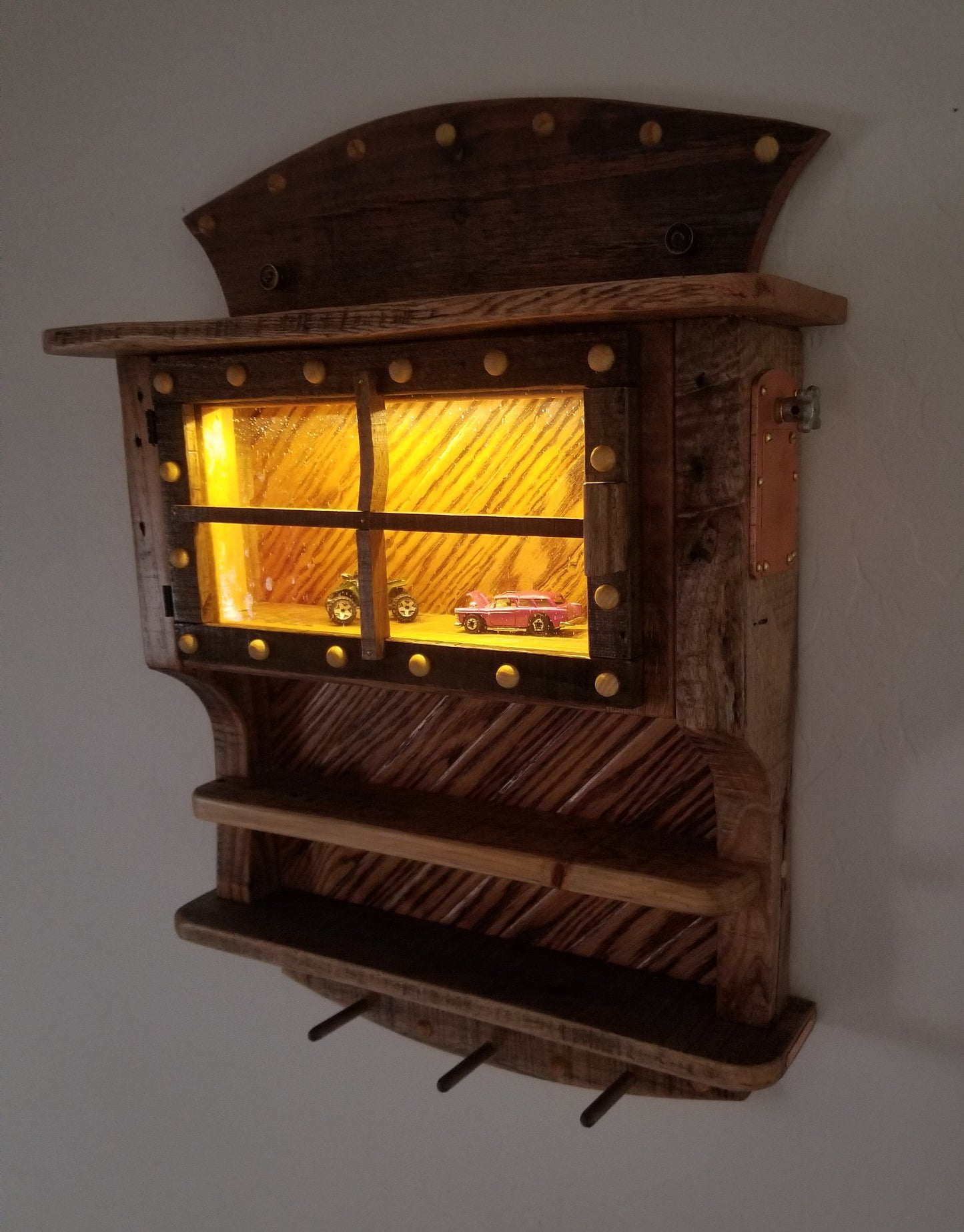 Rustic Charm Wall Curio w/ Light