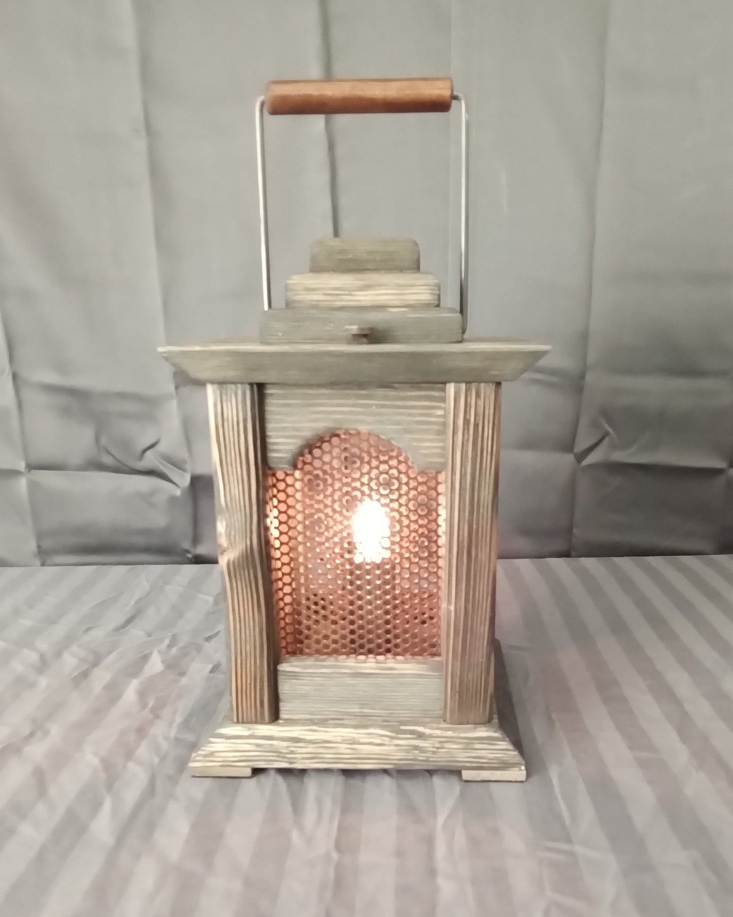 Colonial Table Lamp